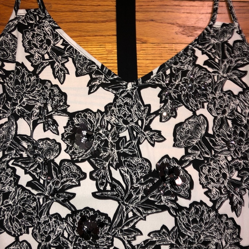 NWT Express Top - Picture 4 of 4
